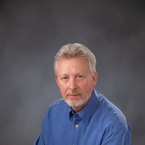 Meet your Posher, Dennis